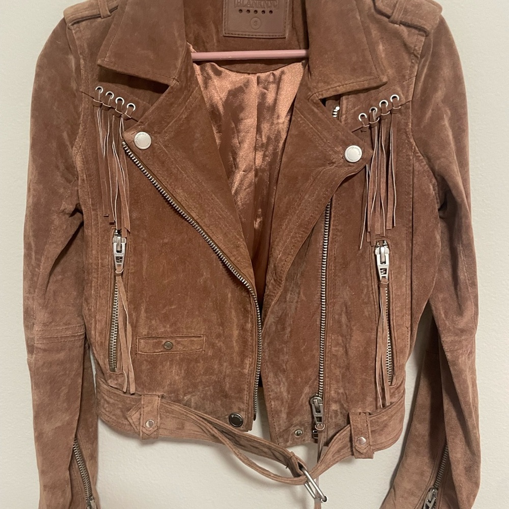 BLANKNYC Genuine Suede Taupe Moto Jacket with tassels. Festival/ cowboy ready!🤠